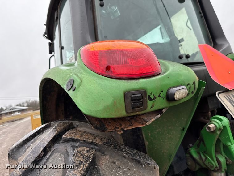 image for item EU5479 2009 John Deere 7130 MFWD tractor