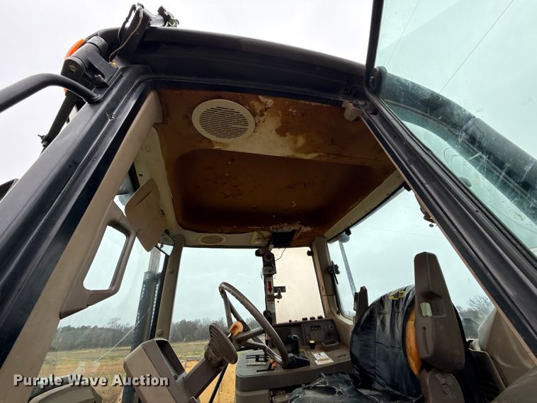 image for item EU5479 2009 John Deere 7130 MFWD tractor