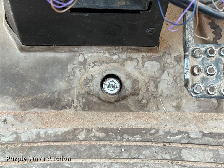 image for item EU5479 2009 John Deere 7130 MFWD tractor