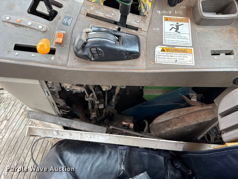 image for item EU5479 2009 John Deere 7130 MFWD tractor