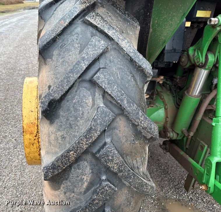 image for item EU5479 2009 John Deere 7130 MFWD tractor