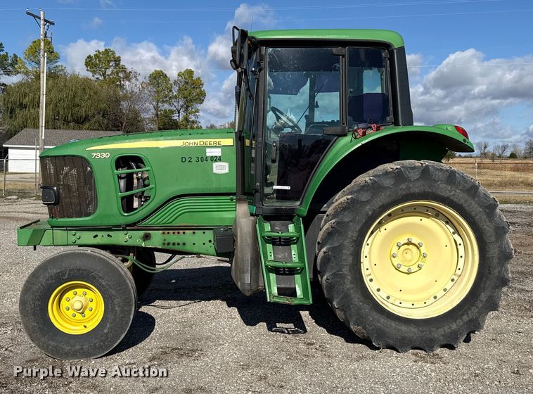 image for item EU5500 2009 John Deere 7330 tractor