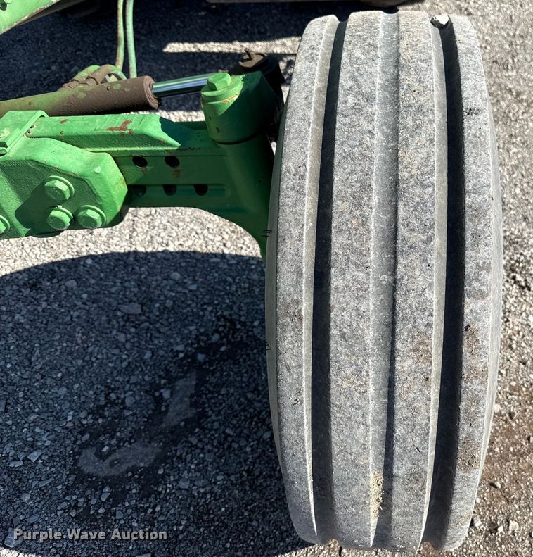 image for item EU5500 2009 John Deere 7330 tractor