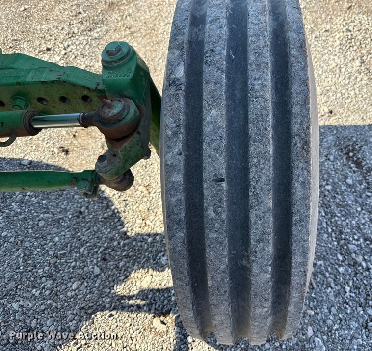 image for item EU5500 2009 John Deere 7330 tractor