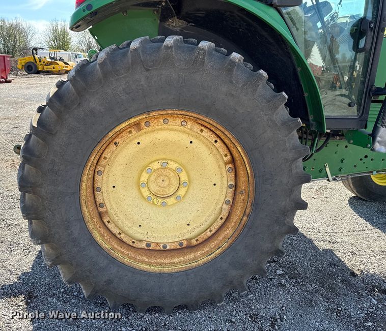 image for item EU5500 2009 John Deere 7330 tractor