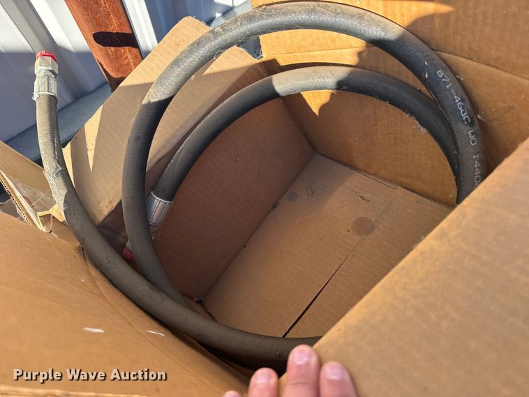 image for item EU6310 Hydraulic motors and hoses