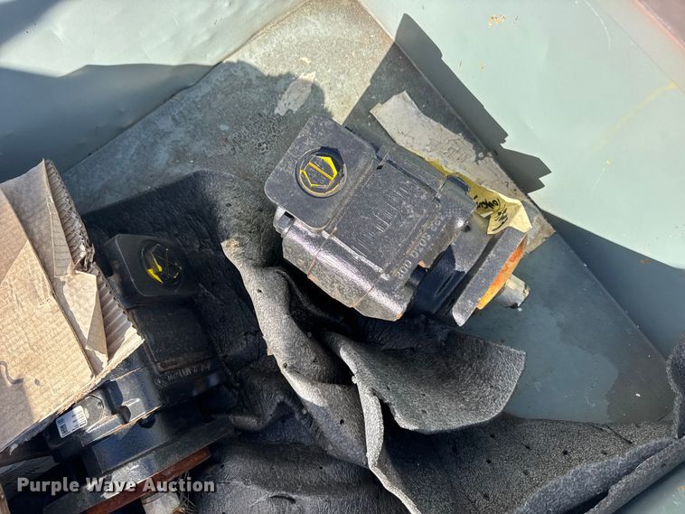 image for item EU6310 Hydraulic motors and hoses