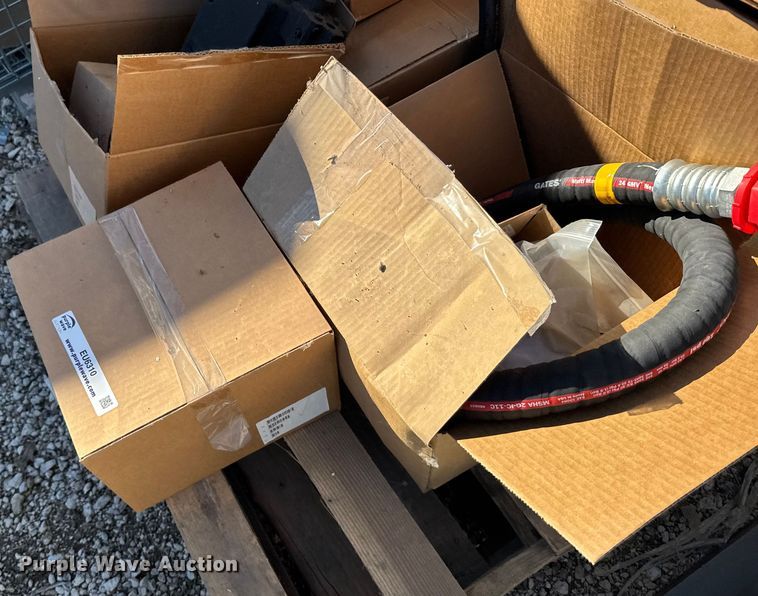 image for item EU6310 Hydraulic motors and hoses