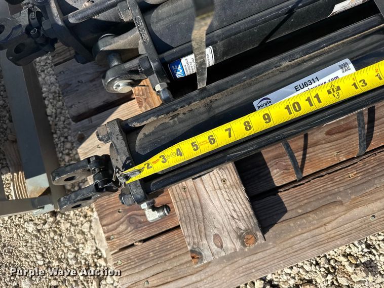 image for item EU6311 (4) hydraulic cylinders