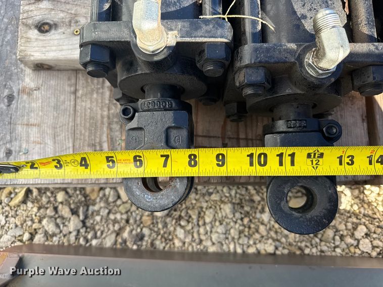 image for item EU6311 (4) hydraulic cylinders