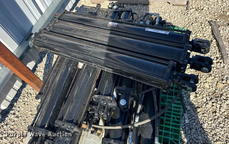 image for item EU6314 (12) hydraulic cylinders