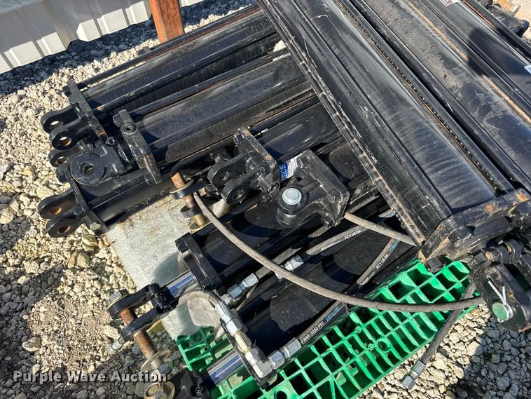 image for item EU6314 (12) hydraulic cylinders