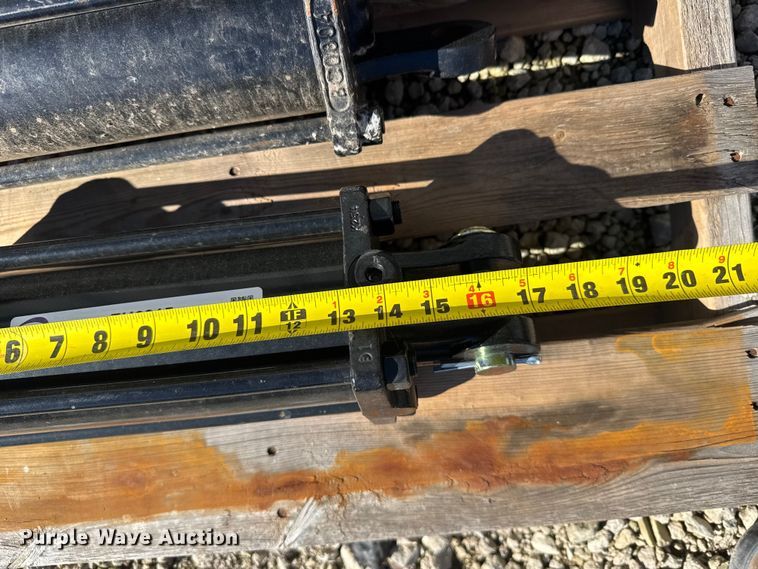 image for item EU6315 (8) hydraulic cylinders