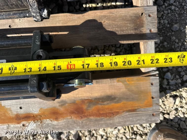 image for item EU6315 (8) hydraulic cylinders