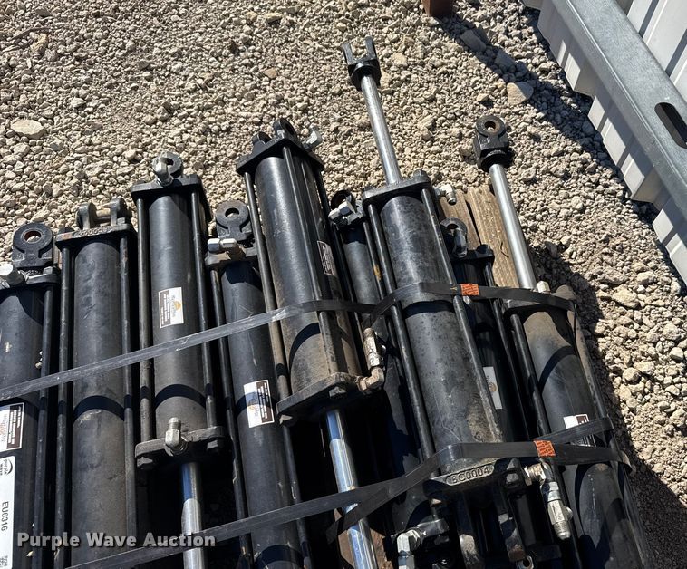 image for item EU6316 (9) hydraulic cylinders