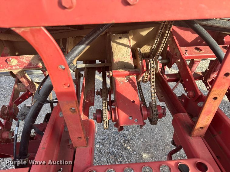 image for item EU6333 International 900 Cyclo Air planter