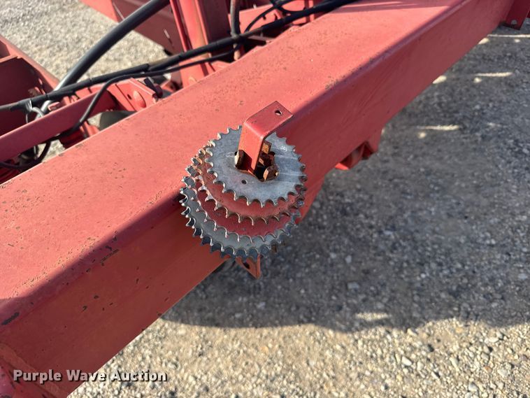 image for item EU6333 International 900 Cyclo Air planter