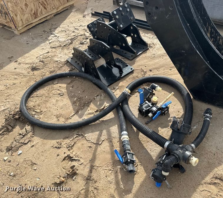 image for item EU6334 (2) saddle tanks