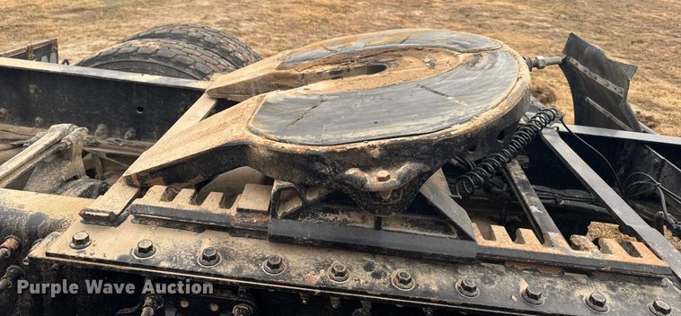 image for item EU6361 2006 Volvo VNL semi truck