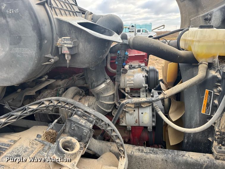 image for item EU6361 2006 Volvo VNL semi truck