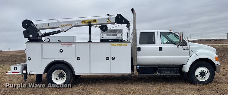 image for item EU6363 2015 Ford F750 Super Duty Crew Cab utility / service truck