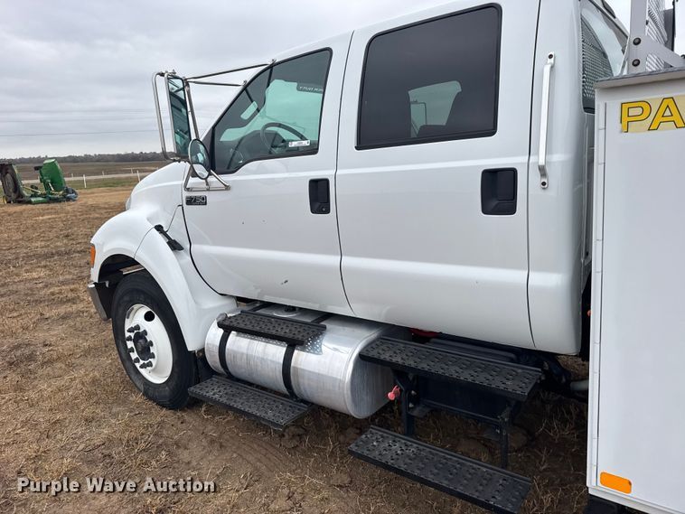 image for item EU6363 2015 Ford F750 Super Duty Crew Cab utility / service truck