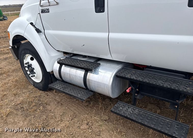 image for item EU6363 2015 Ford F750 Super Duty Crew Cab utility / service truck