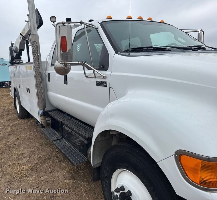 image for item EU6363 2015 Ford F750 Super Duty Crew Cab utility / service truck