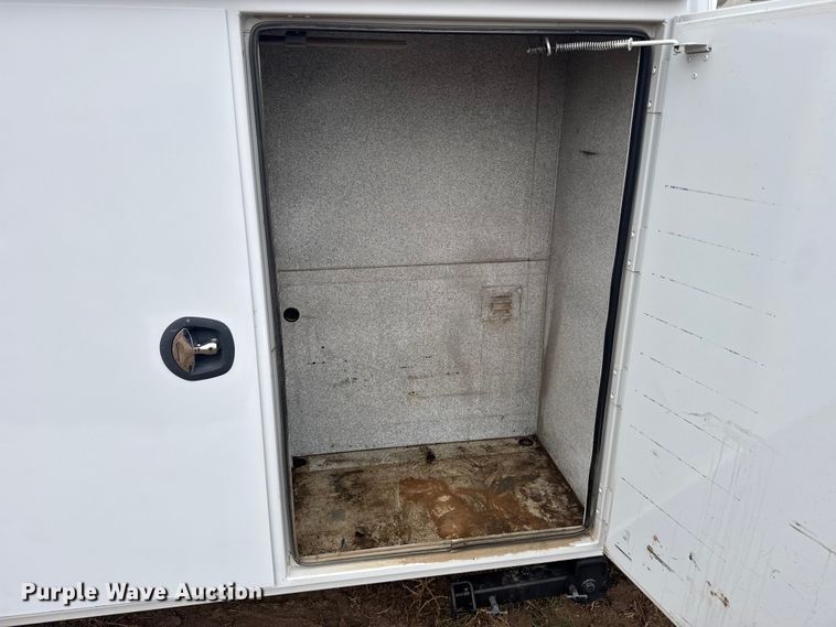 image for item EU6363 2015 Ford F750 Super Duty Crew Cab utility / service truck