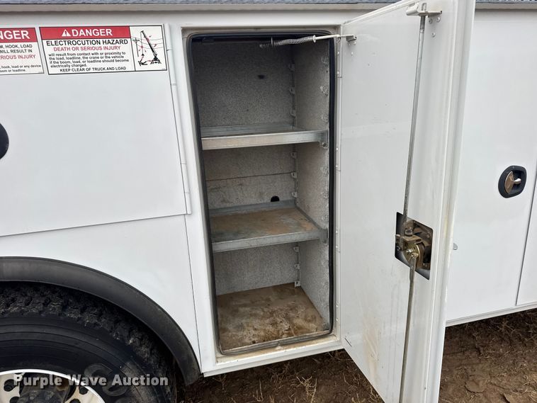 image for item EU6363 2015 Ford F750 Super Duty Crew Cab utility / service truck