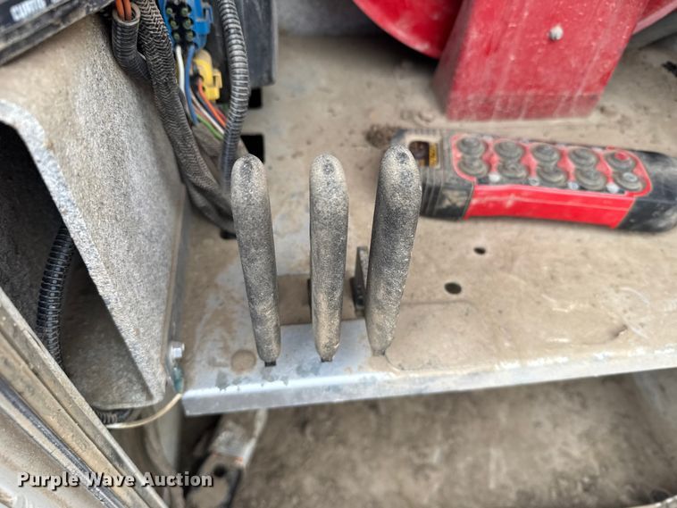 image for item EU6363 2015 Ford F750 Super Duty Crew Cab utility / service truck