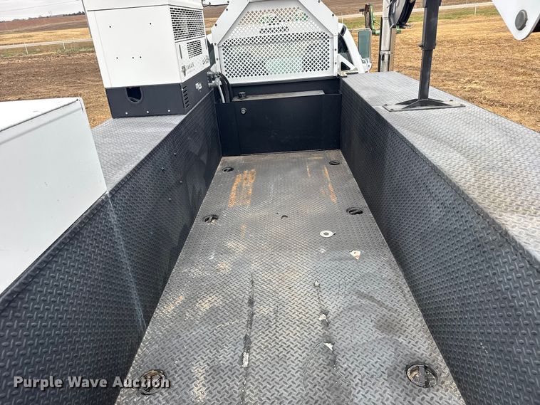 image for item EU6363 2015 Ford F750 Super Duty Crew Cab utility / service truck