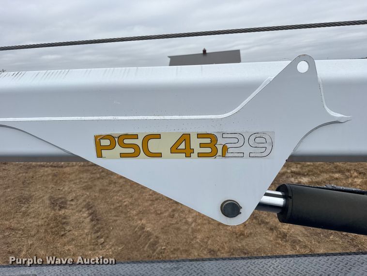 image for item EU6363 2015 Ford F750 Super Duty Crew Cab utility / service truck