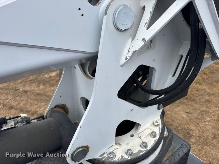 image for item EU6363 2015 Ford F750 Super Duty Crew Cab utility / service truck