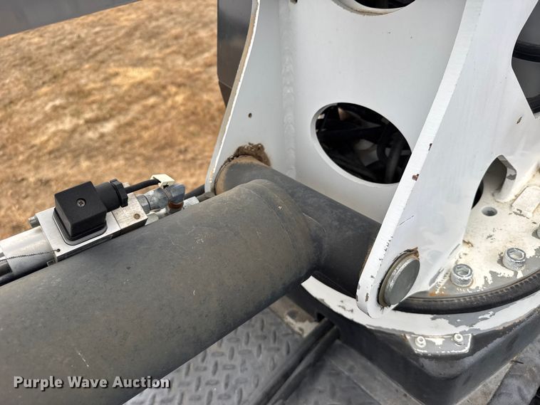 image for item EU6363 2015 Ford F750 Super Duty Crew Cab utility / service truck