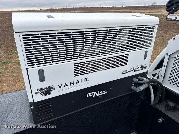 image for item EU6363 2015 Ford F750 Super Duty Crew Cab utility / service truck