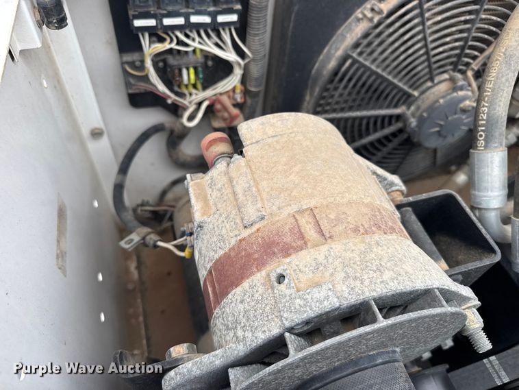 image for item EU6363 2015 Ford F750 Super Duty Crew Cab utility / service truck