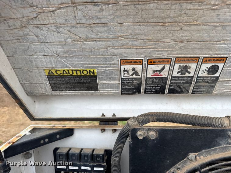 image for item EU6363 2015 Ford F750 Super Duty Crew Cab utility / service truck