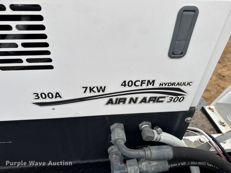 image for item EU6363 2015 Ford F750 Super Duty Crew Cab utility / service truck