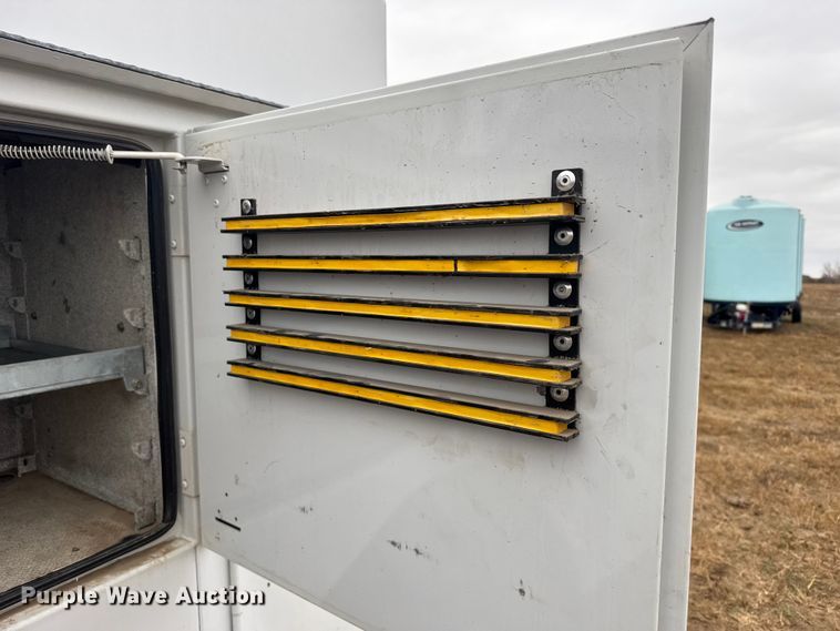 image for item EU6363 2015 Ford F750 Super Duty Crew Cab utility / service truck