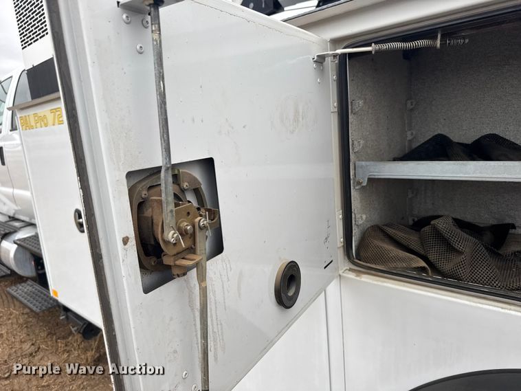 image for item EU6363 2015 Ford F750 Super Duty Crew Cab utility / service truck