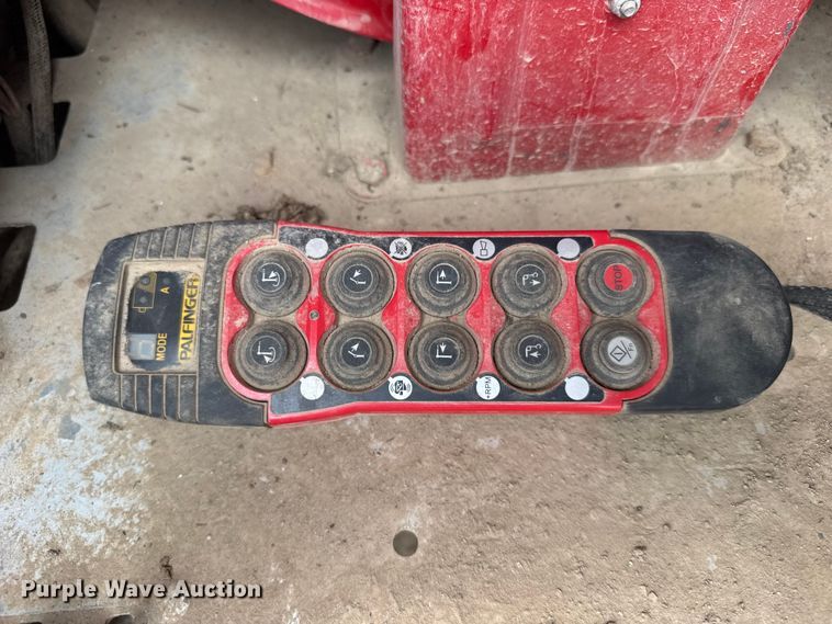 image for item EU6363 2015 Ford F750 Super Duty Crew Cab utility / service truck