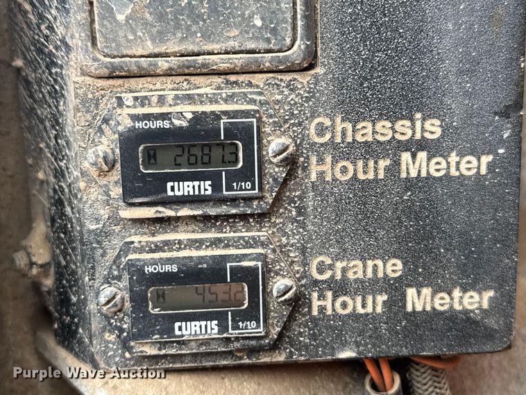 image for item EU6363 2015 Ford F750 Super Duty Crew Cab utility / service truck