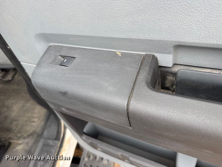 image for item EU6363 2015 Ford F750 Super Duty Crew Cab utility / service truck