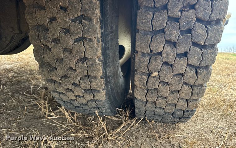 image for item EU6363 2015 Ford F750 Super Duty Crew Cab utility / service truck