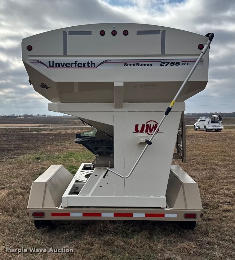 image for item EU6365 2023 Unverferth Seedrunner 2755 seed tender