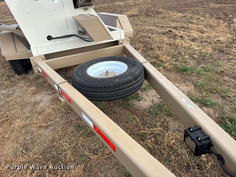 image for item EU6365 2023 Unverferth Seedrunner 2755 seed tender