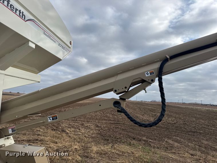 image for item EU6365 2023 Unverferth Seedrunner 2755 seed tender