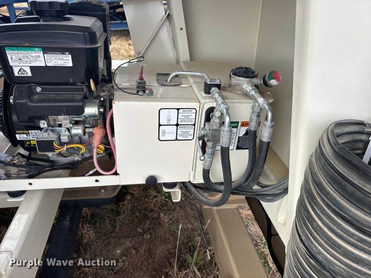 image for item EU6365 2023 Unverferth Seedrunner 2755 seed tender