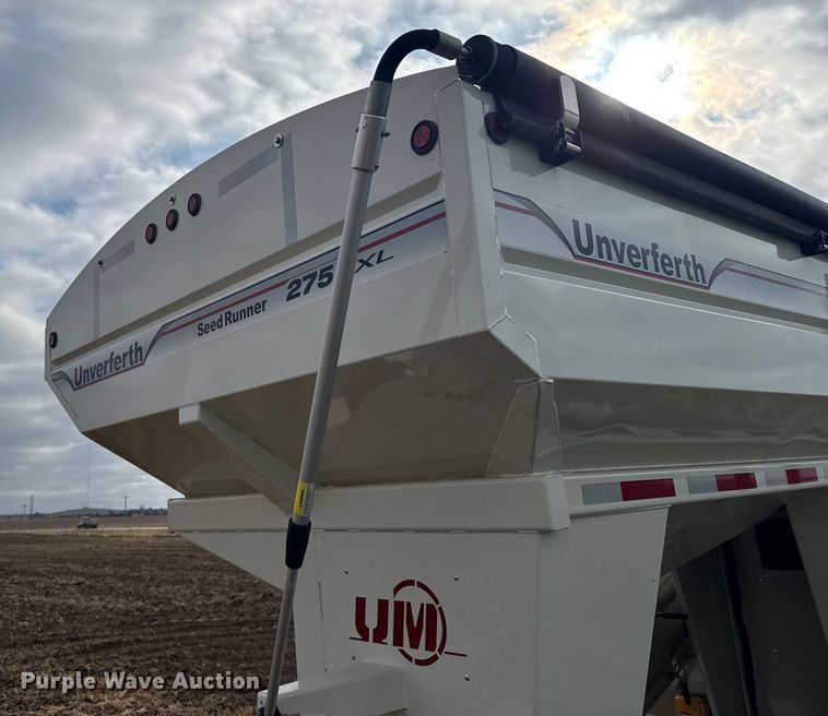 image for item EU6365 2023 Unverferth Seedrunner 2755 seed tender